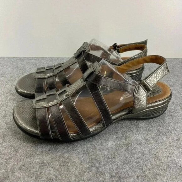 Clarks Artisan Silver Strappy Leather Sandals Women’s Size 9M - Picture 1 of 11